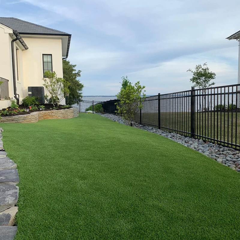 A beautiful yard made of FusionTurf pet hd